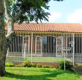 EXCELENTE CASA FAZENDINHA COM PISCINA