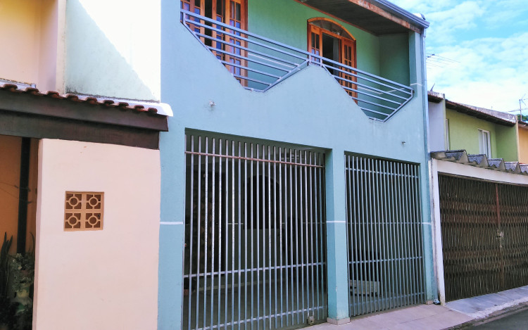 EXCELENTE SOBRADO XAXIM